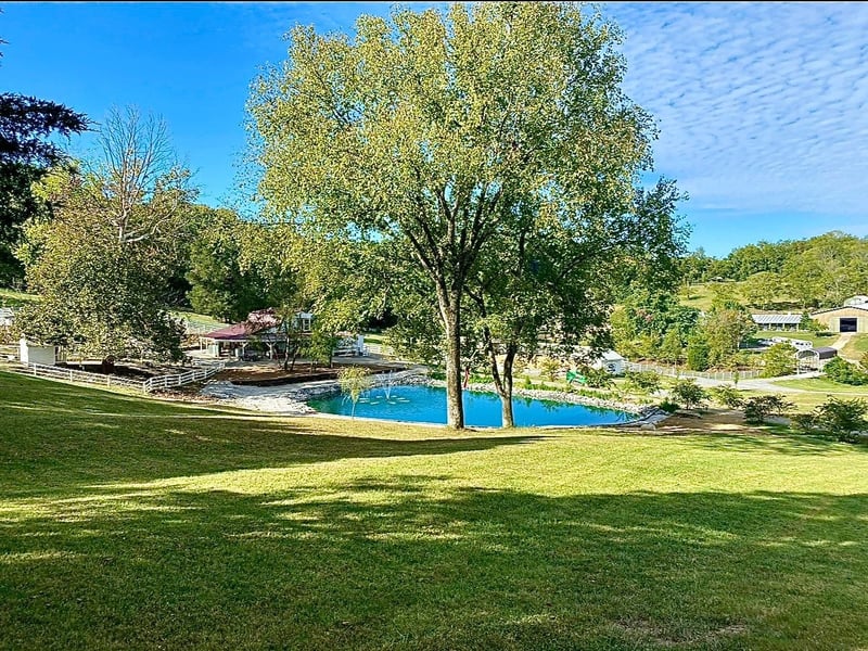 2455 Long Hollow Pike, Hendersonville, TN 37075