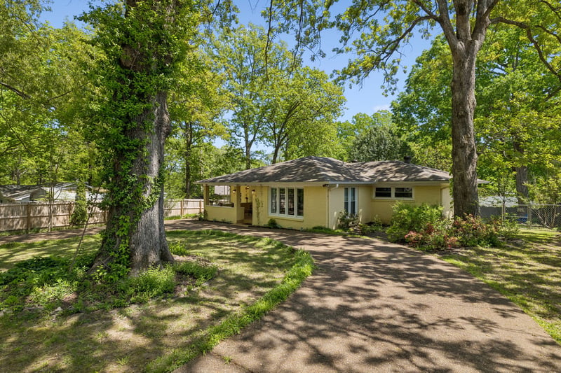 101 W Hills Ter, Dickson, TN 37055