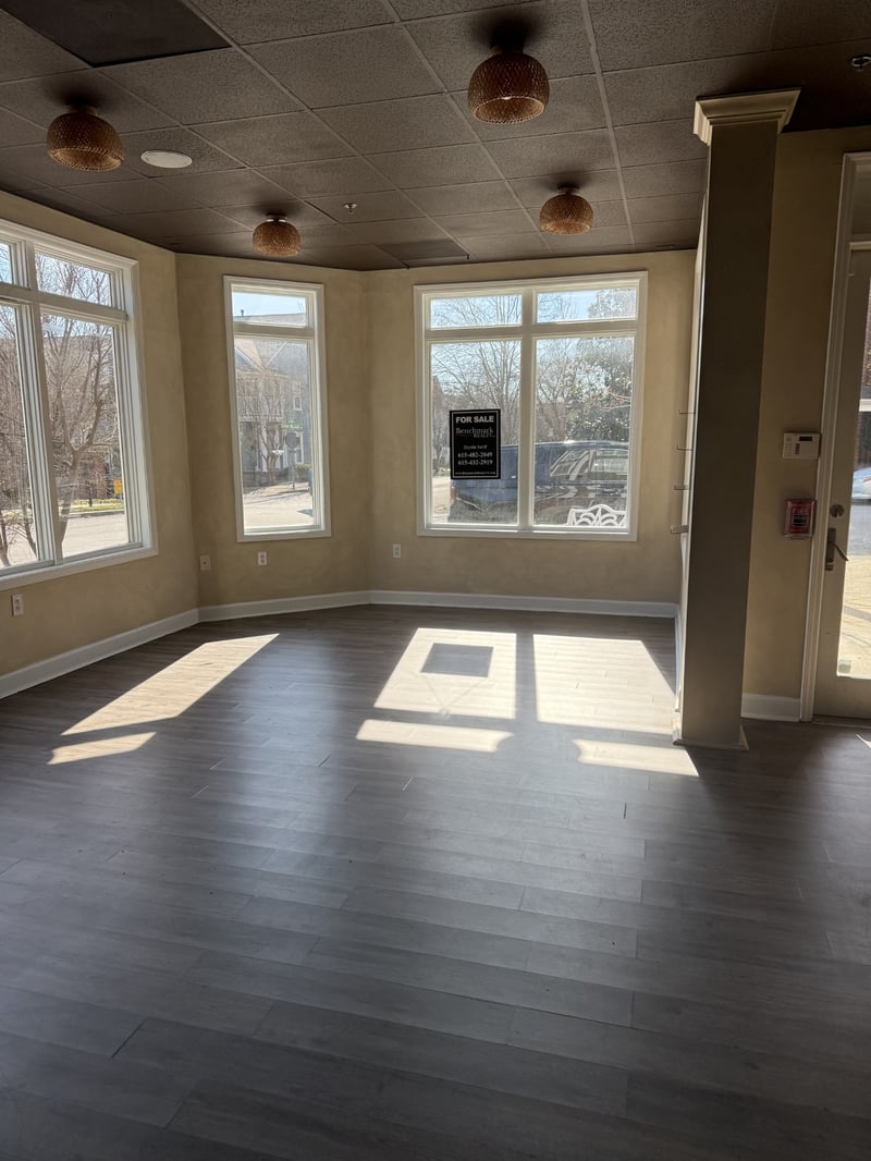 7009 Lenox Village Dr, Nashville, TN 37211