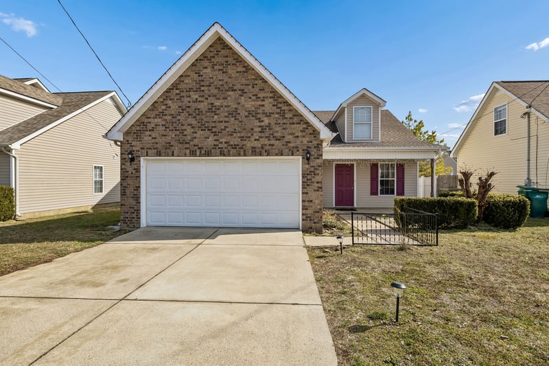 157 Howard Woody Dr, La Vergne, TN 37086