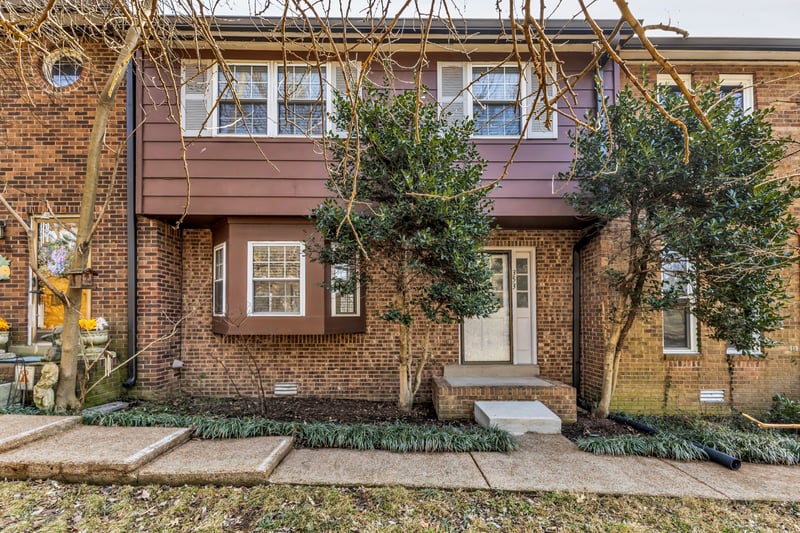 353 Huntington Ridge Dr, Nashville, TN 37211