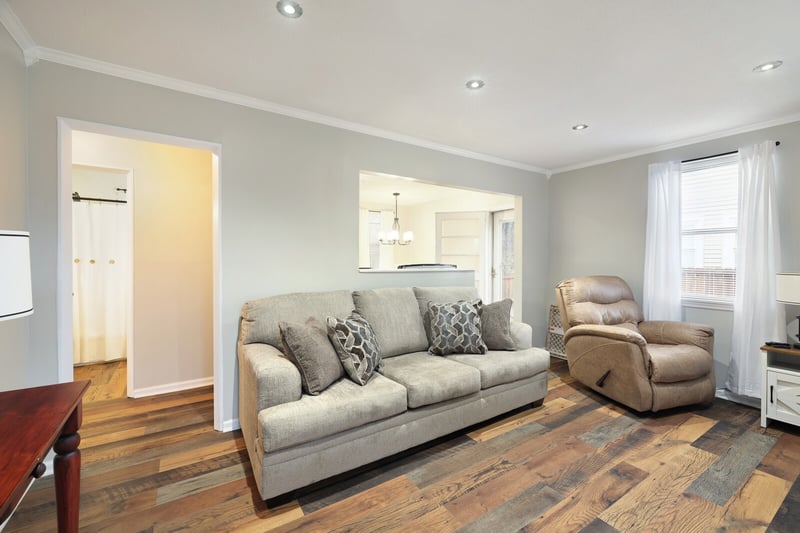 5805 Couch Dr, Nashville, TN 37209