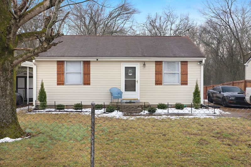 5805 Couch Dr, Nashville, TN 37209