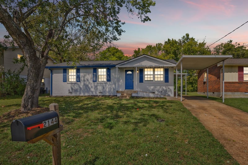 2144 W Richmond Hill Dr, Nashville, TN 37207