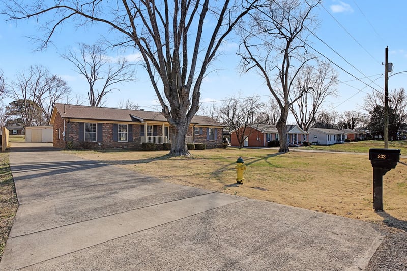 832 Britton Ave, Gallatin, TN 37066