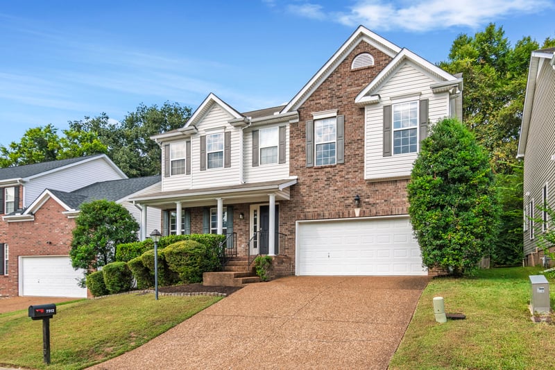 7512 Henderson Dr, Nashville, TN 37221