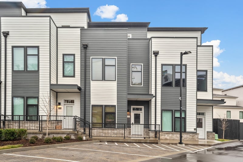 1268 3rd Ave, Nashville, TN 37210