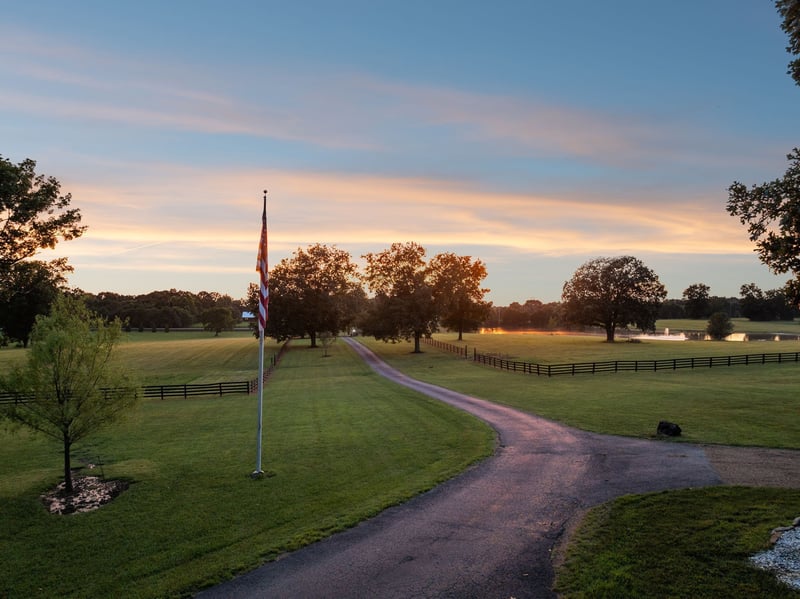 6040 S Mount Juliet Rd, Hermitage, TN 37076