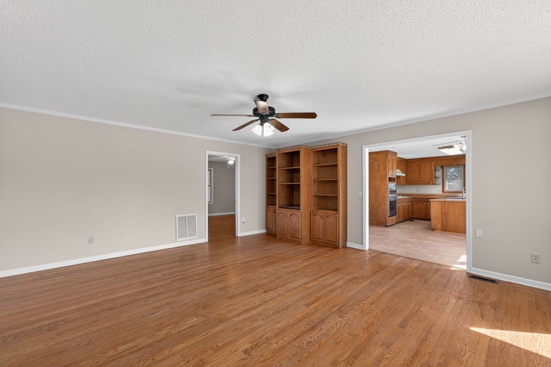 2232 Oakhaven Dr, Murfreesboro, TN 37129