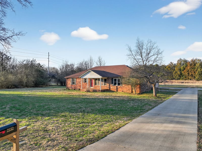 2232 Oakhaven Dr, Murfreesboro, TN 37129