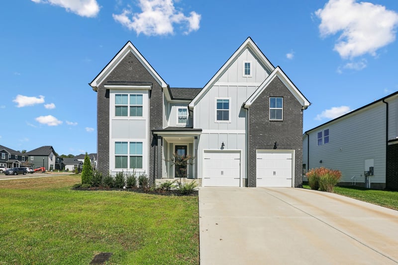 5200 Greentree Dr, Smyrna, TN 37167
