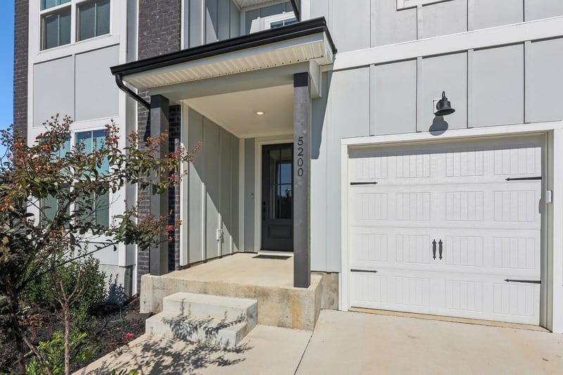 5200 Greentree Dr, Smyrna, TN 37167