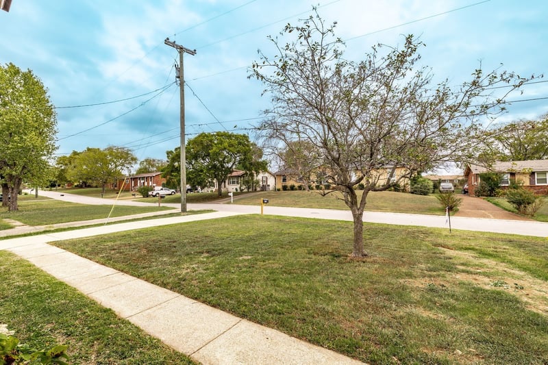 318 Donna Dr, Hendersonville, TN 37075