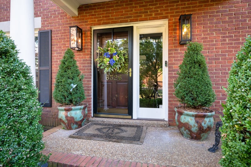 6326 Chickering Woods Dr, Nashville, TN 37215