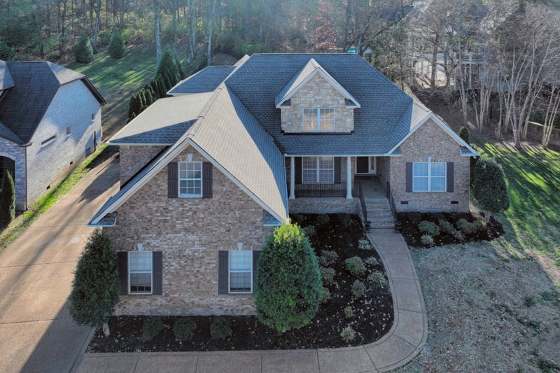 1056 Island Brook Dr, Hendersonville, TN 37075