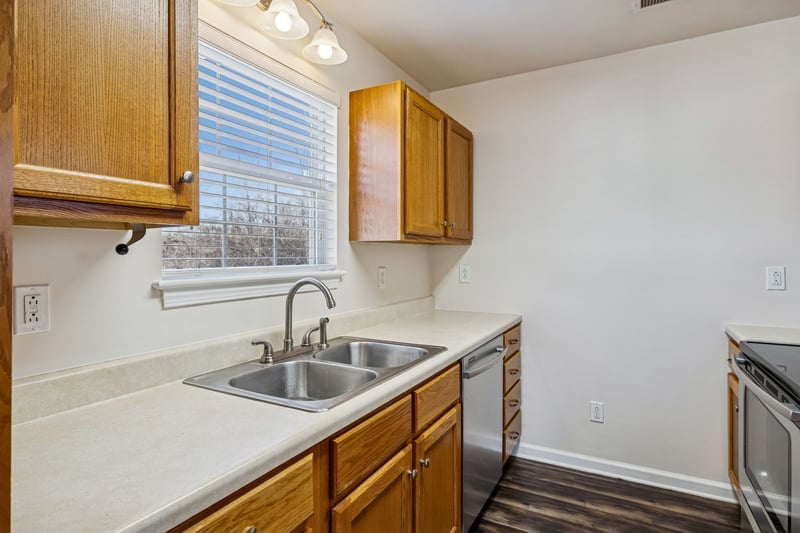 608 Jasmin Dr, Nashville, TN 37211