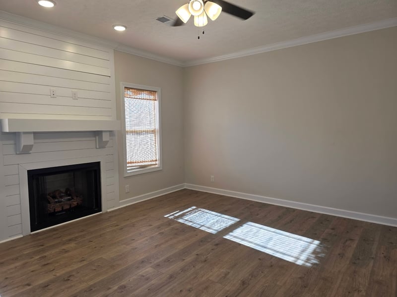 1147 Chagford Dr, Clarksville, TN 37043