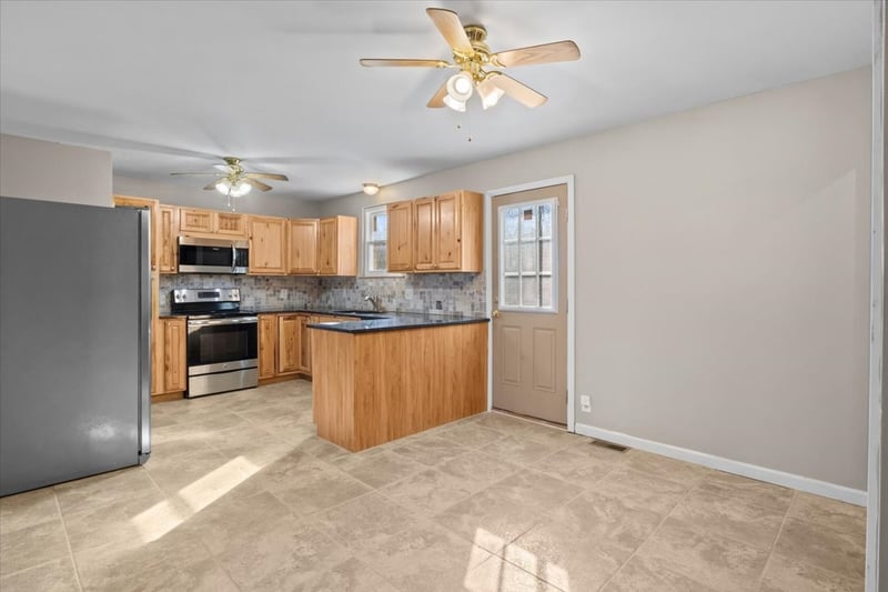 105 Mae Cir, Dickson, TN 37055