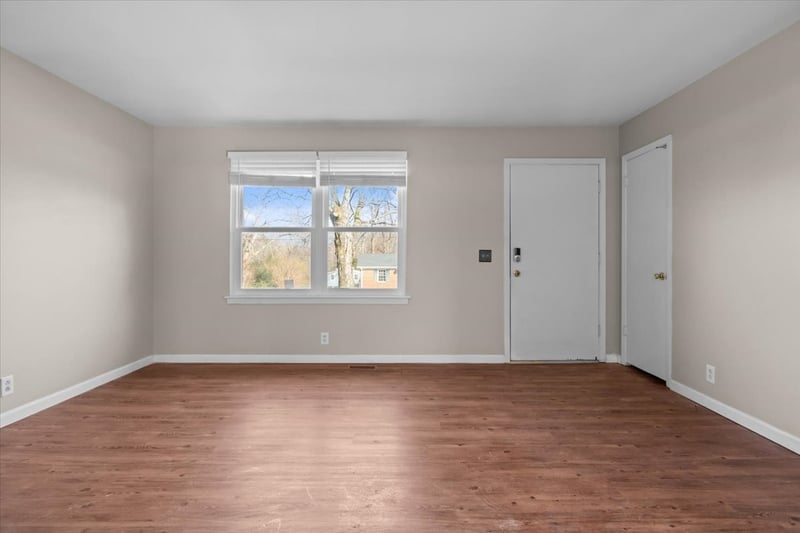 105 Mae Cir, Dickson, TN 37055