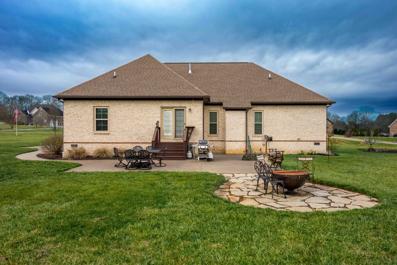 3039 Cross Gate Ln, Columbia, TN 38401