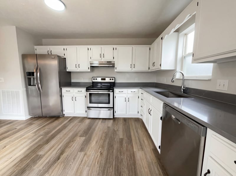 101 Newport Ln, Hendersonville, TN 37075