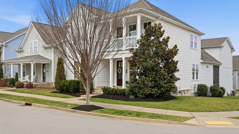 3200 Vinemont Dr, Thompsons Station, TN 37179