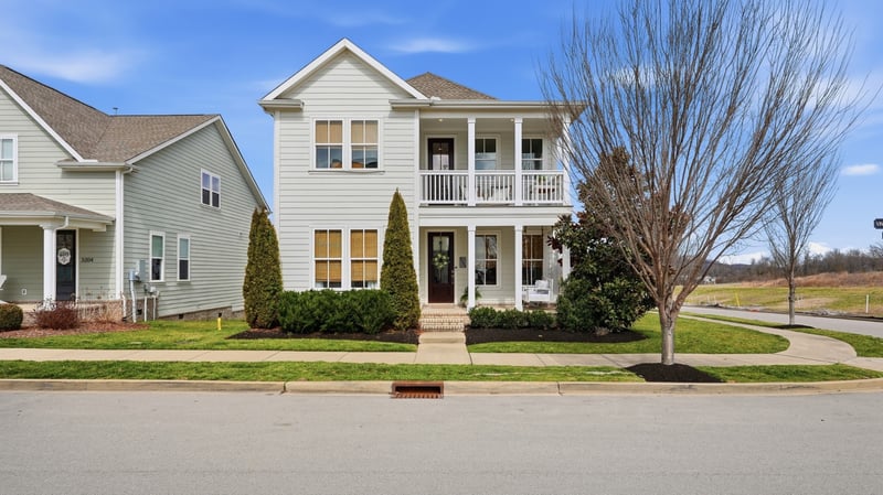 3200 Vinemont Dr, Thompsons Station, TN 37179