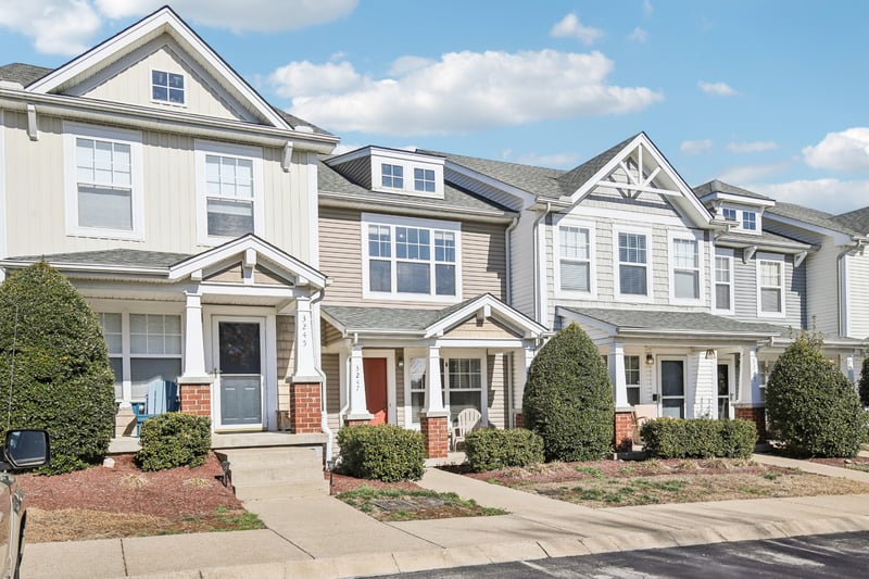 3247 Harpeth Springs Dr, Nashville, TN 37221