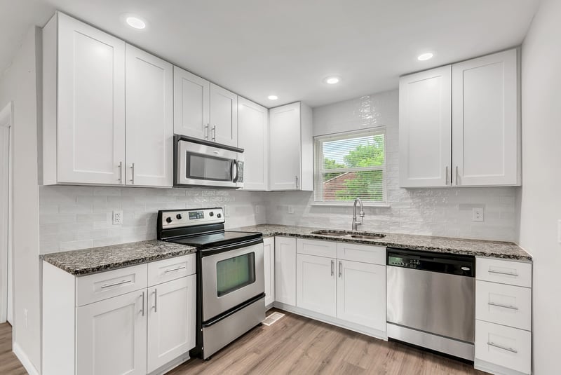 606 W 4th St, Columbia, TN 38401
