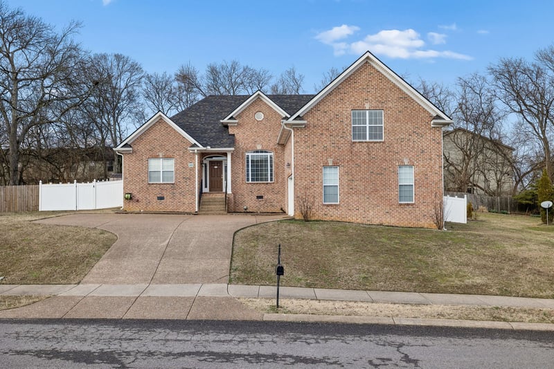 111 Buckhaven Dr, Hendersonville, TN 37075