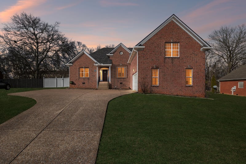 111 Buckhaven Dr, Hendersonville, TN 37075