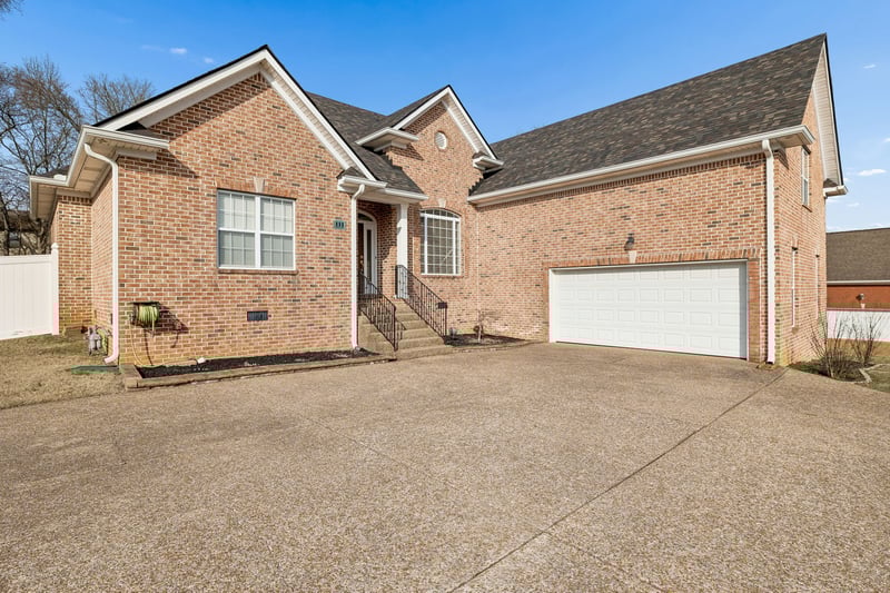 111 Buckhaven Dr, Hendersonville, TN 37075