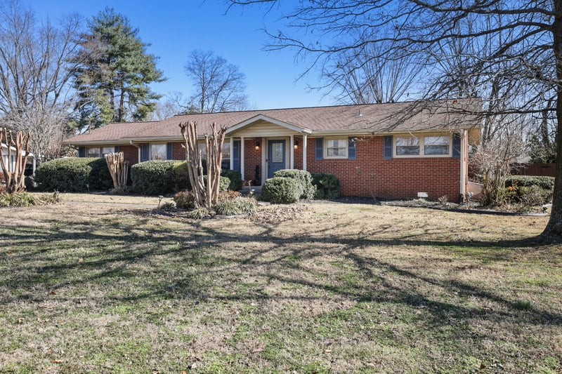 1119 Walton Dr, Murfreesboro, TN 37130