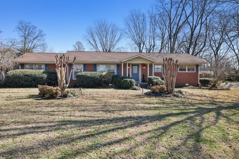 1119 Walton Dr, Murfreesboro, TN 37130