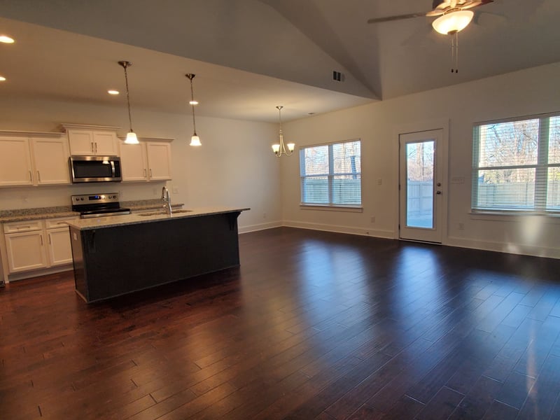 220 Hermitage Point Dr, Hermitage, TN 37076