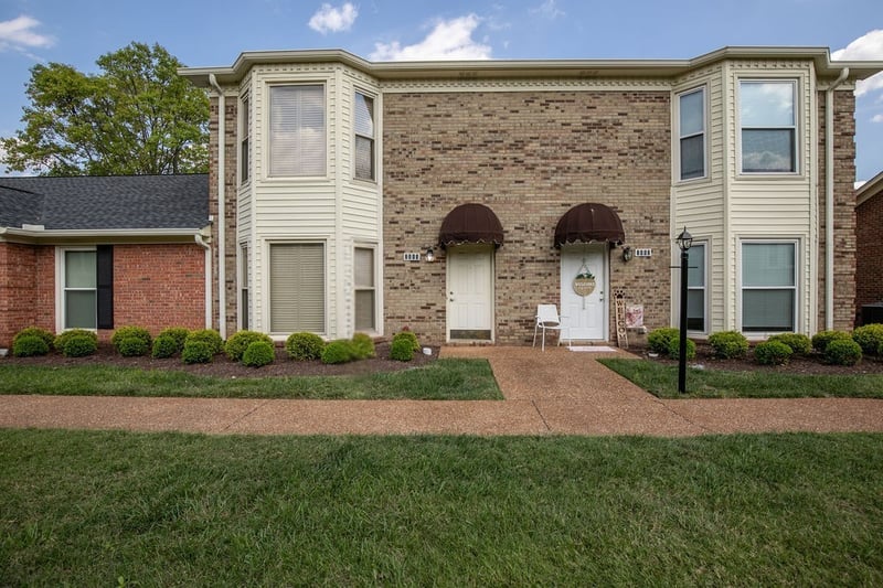 2113 River Chase Dr, Murfreesboro, TN 37128