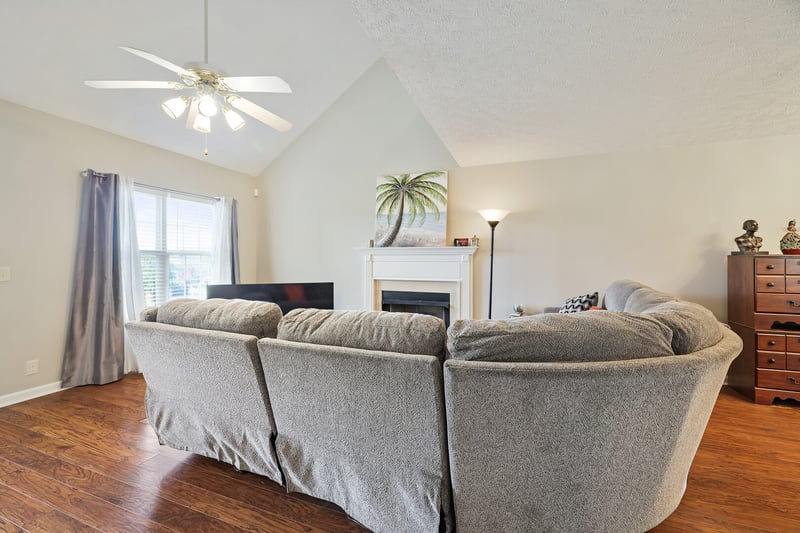 1021 Chateau Valley Ct, Nashville, TN 37207