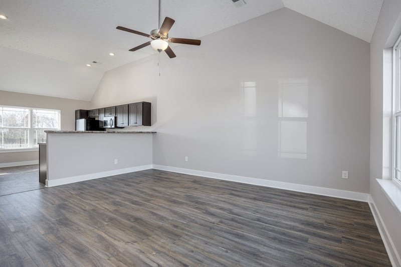 2133 Red Barn Rd, Christiana, TN 37037