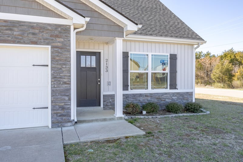 2133 Red Barn Rd, Christiana, TN 37037