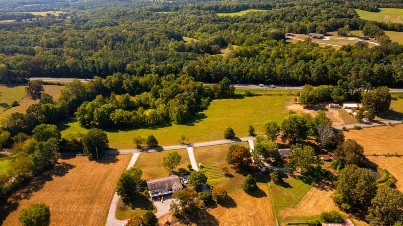 1210 Garton Rd, Burns, TN 37029