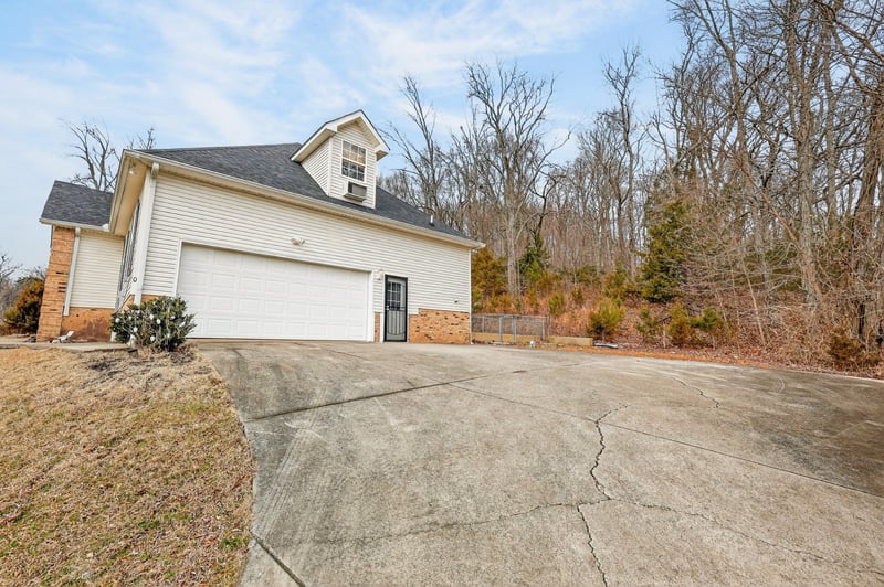 210 Matt Dr, Bell Buckle, TN 37020