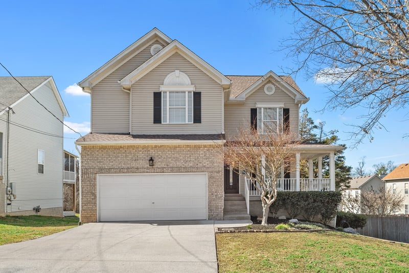 112 Waters Edge Ln, Hendersonville, TN 37075