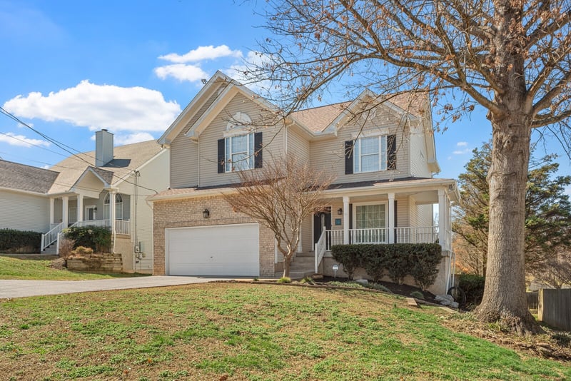 112 Waters Edge Ln, Hendersonville, TN 37075