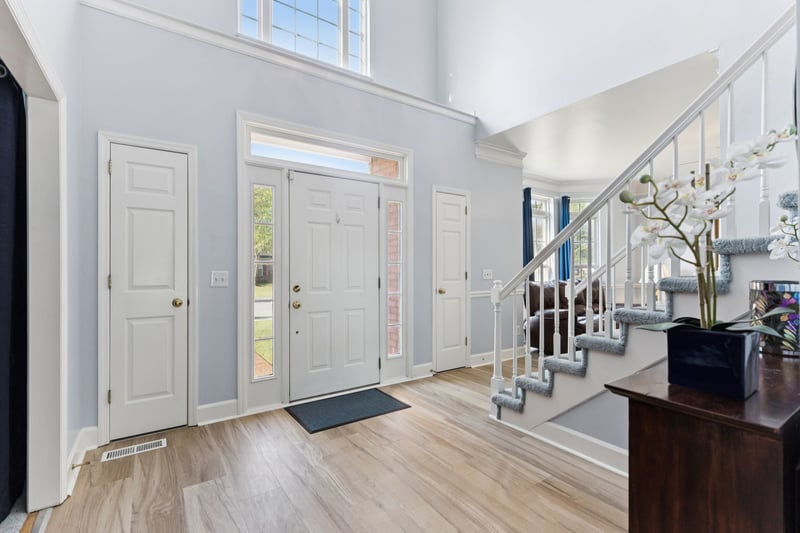 2326 Amber Glen Dr, Murfreesboro, TN 37128