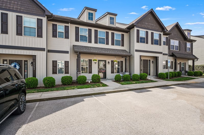 5311 Tony Lama Ln, Murfreesboro, TN 37128