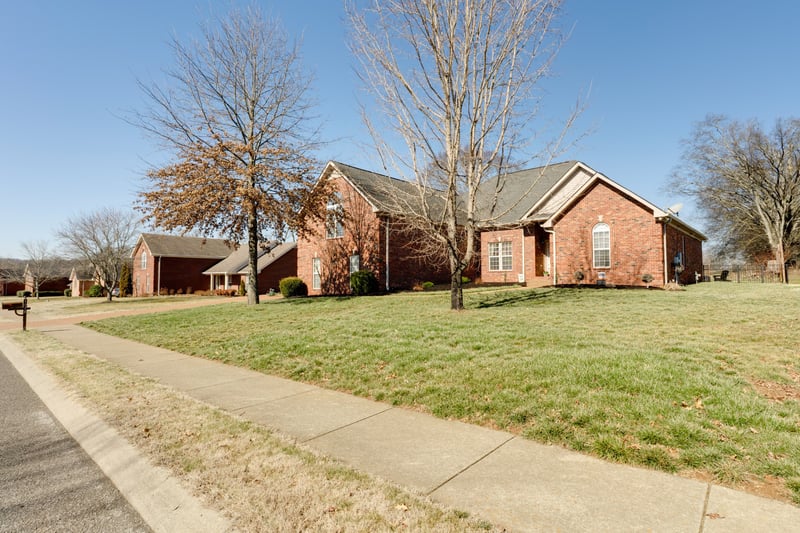 1038 Notting Hill Dr, Gallatin, TN 37066