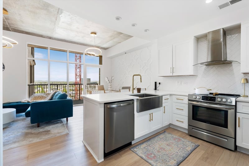 1510 Demonbreun St #807, Nashville, TN 37203