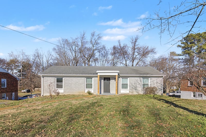 652 Harding Pl, Nashville, TN 37211