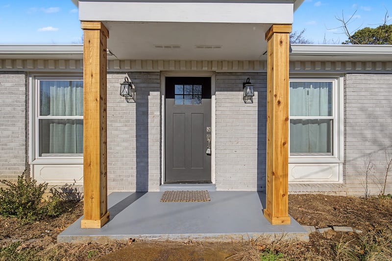 652 Harding Pl, Nashville, TN 37211