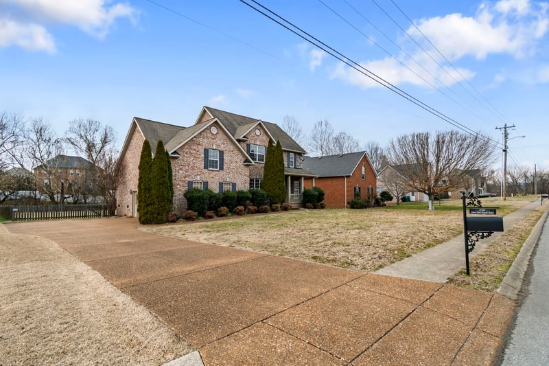 2799 New Port Royal Rd, Thompsons Station, TN 37179